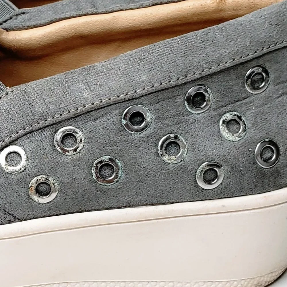 Steve Madden Belit Grommet Deco Slip‎ On Shoes